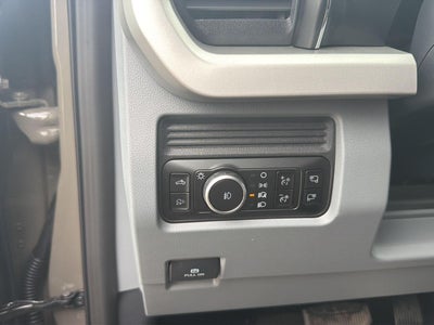 2027 Ford Super Duty F-350 SRW XLT