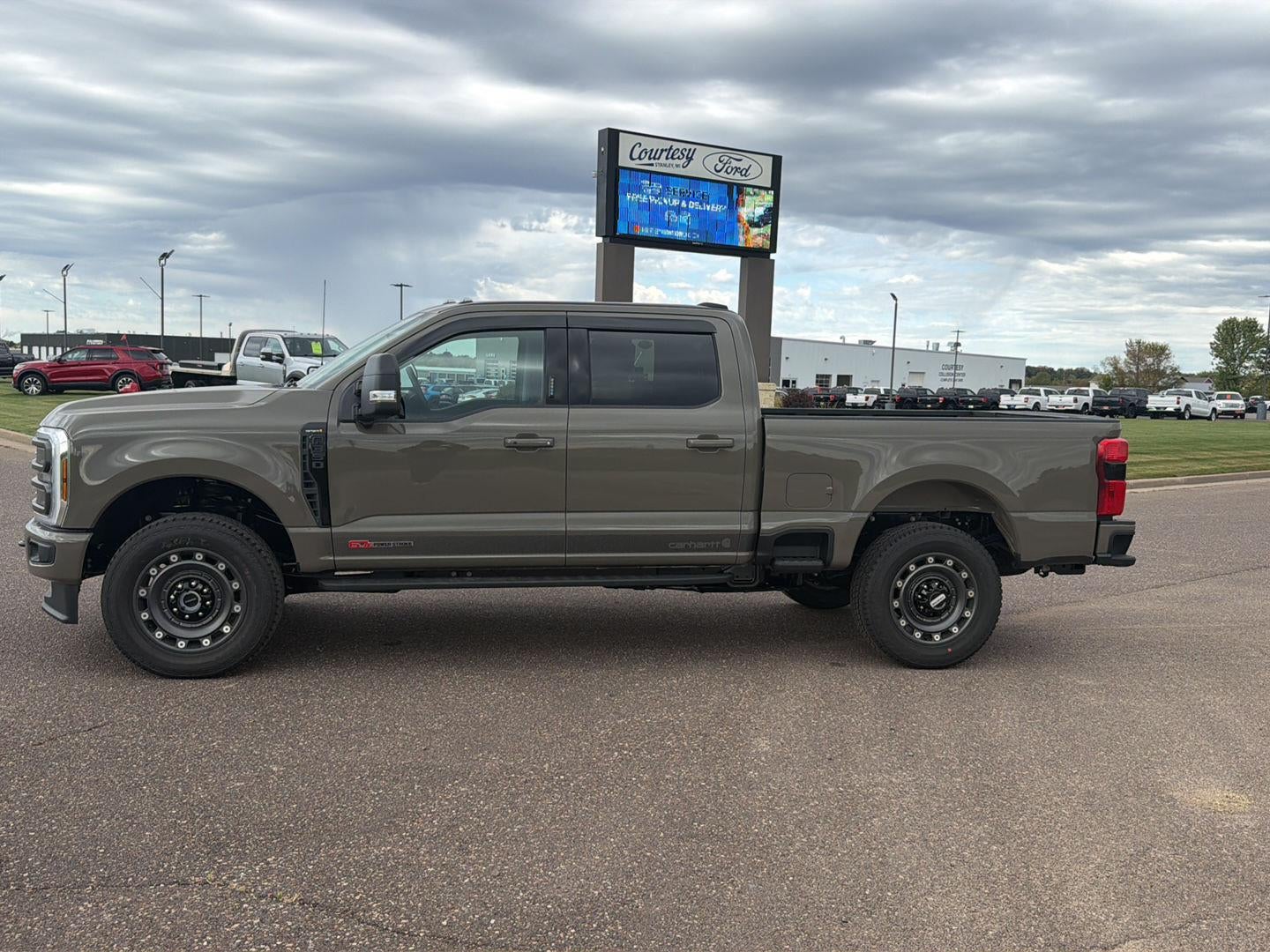 2027 Ford Super Duty F-350 SRW XLT