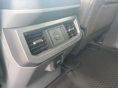 2027 Ford Super Duty F-350 SRW XLT