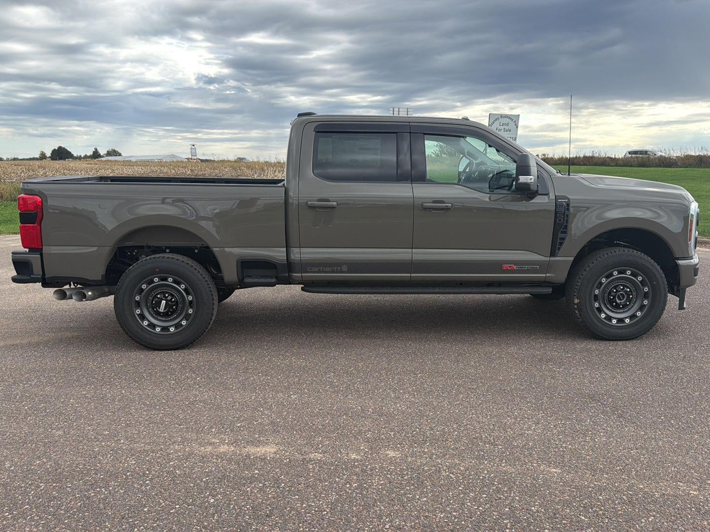 2027 Ford Super Duty F-350 SRW XLT