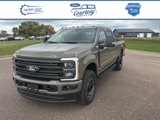 2027 Ford Super Duty F-350 SRW XLT