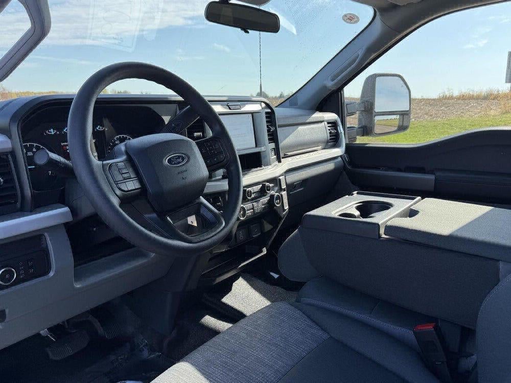 2026 Ford Super Duty F-350 SRW XLT