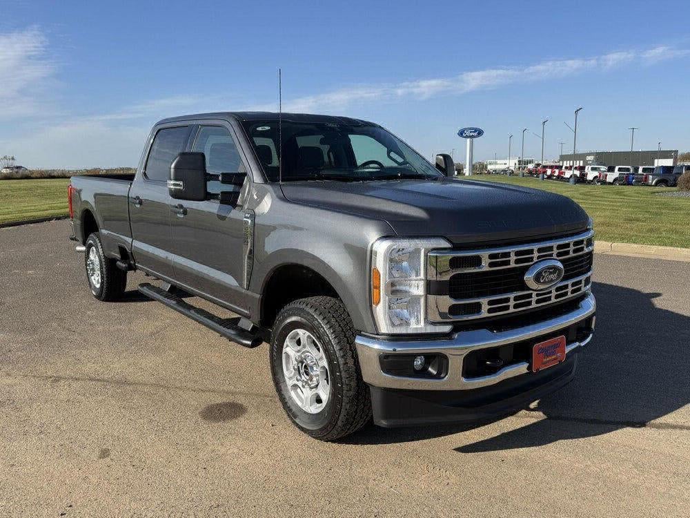 2026 Ford Super Duty F-350 SRW XLT