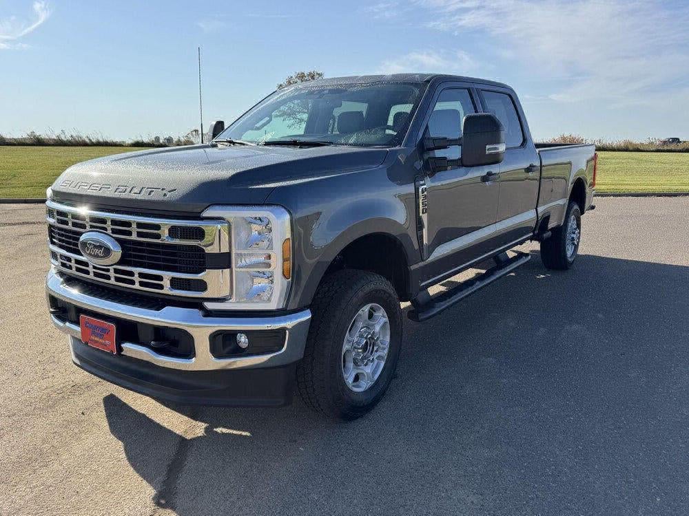 2026 Ford Super Duty F-350 SRW XLT