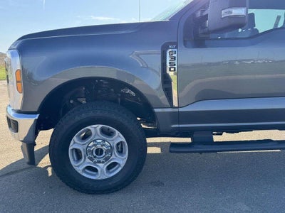 2026 Ford Super Duty F-350 SRW XLT