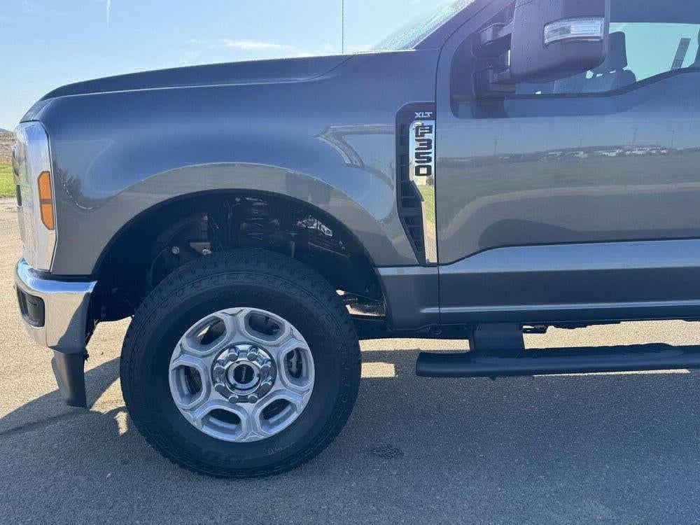2026 Ford Super Duty F-350 SRW XLT