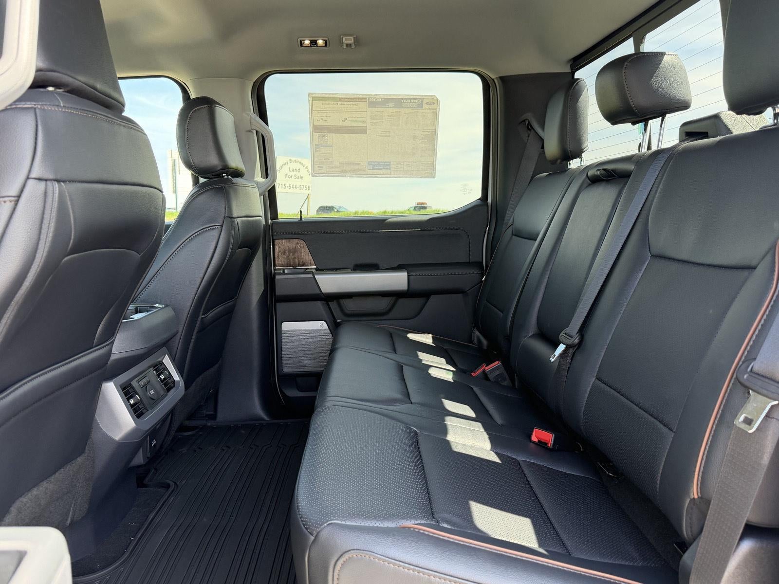 2026 Ford Super Duty F-350 SRW LARIAT