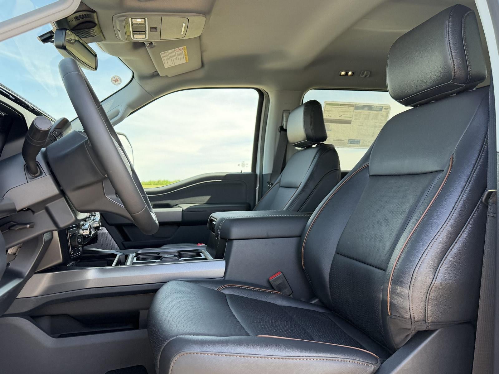 2026 Ford Super Duty F-350 SRW LARIAT