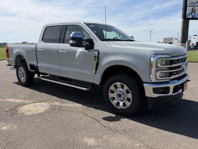 2026 Ford Super Duty F-350 SRW LARIAT