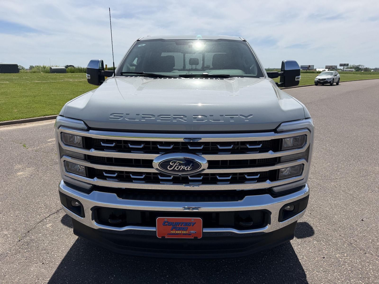 2026 Ford Super Duty F-350 SRW LARIAT