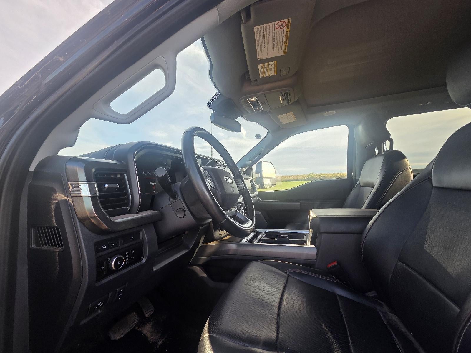 2023 Ford Super Duty F-350 SRW LARIAT