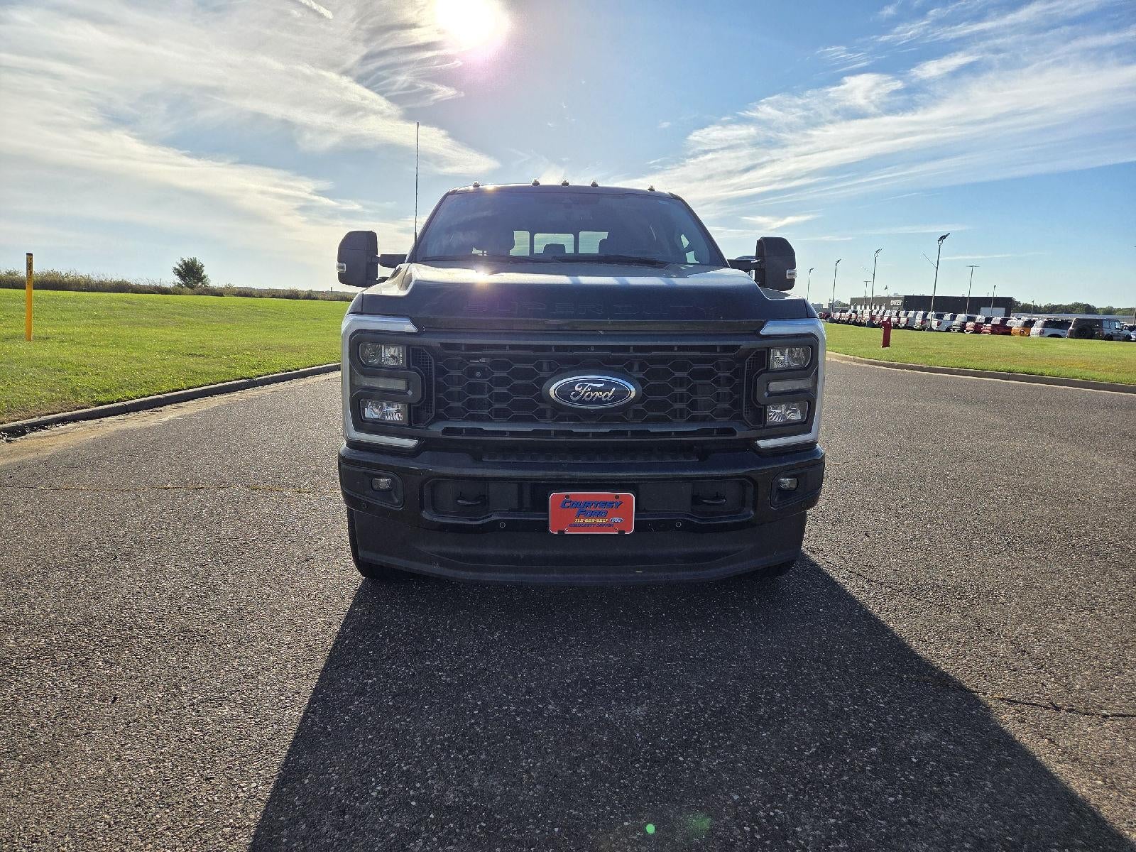 2023 Ford Super Duty F-350 SRW LARIAT