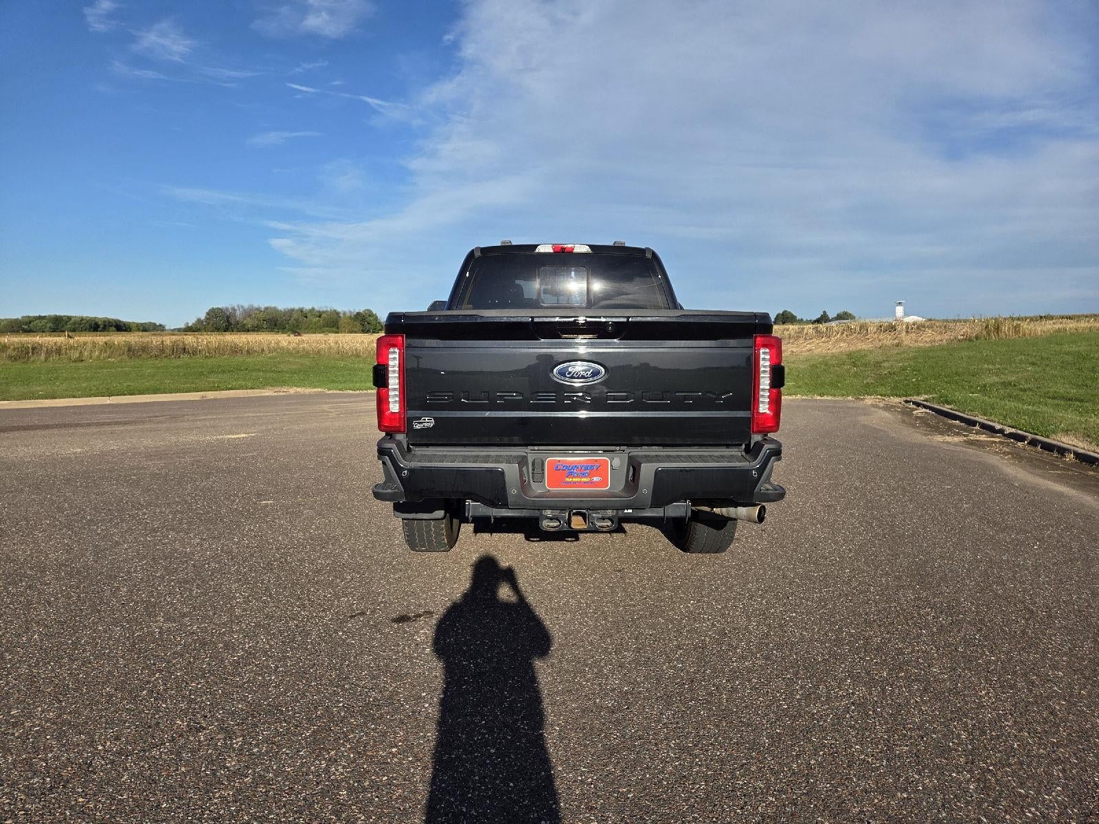 2023 Ford Super Duty F-350 SRW LARIAT