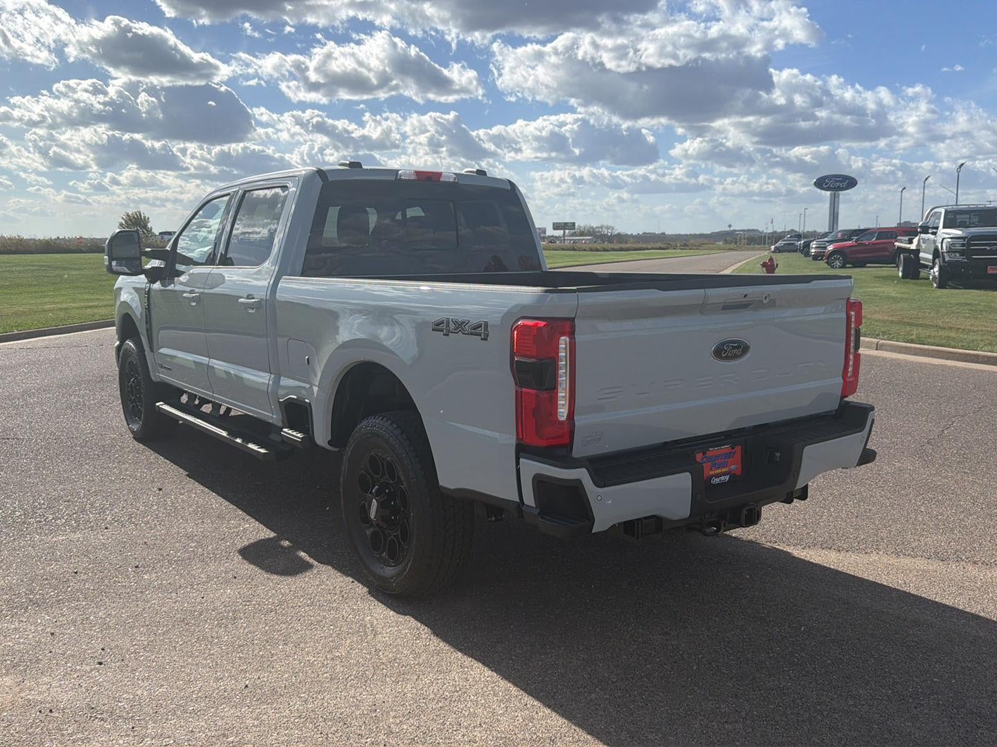 2026 Ford Super Duty F-350 SRW LARIAT