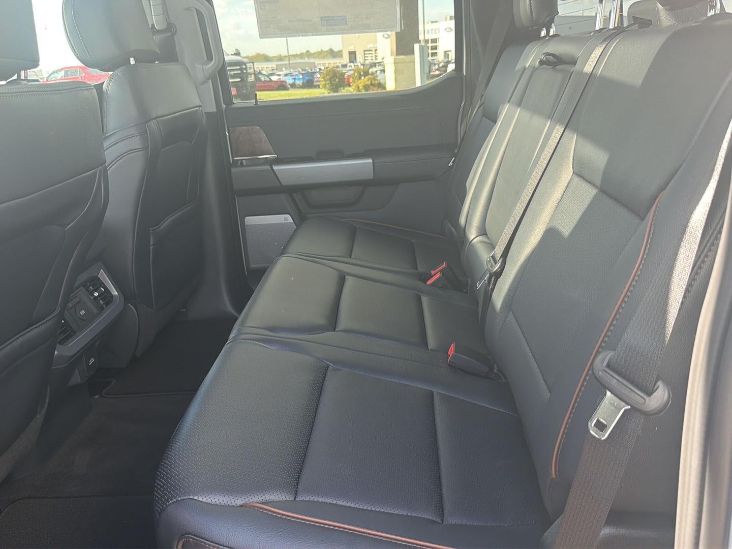 2026 Ford Super Duty F-350 SRW LARIAT