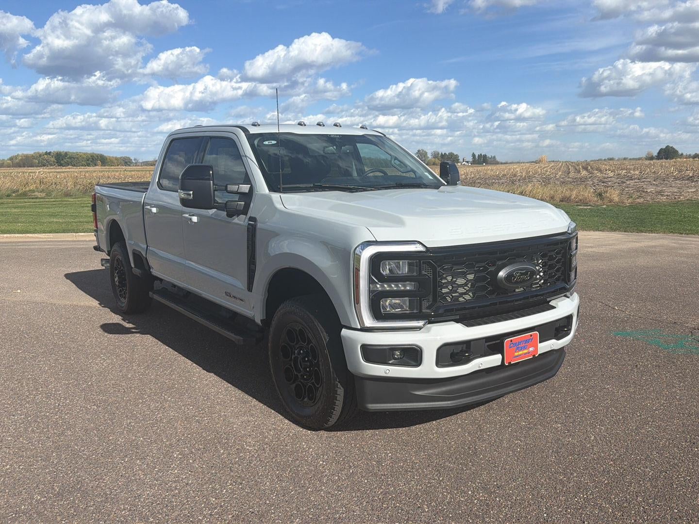 2026 Ford Super Duty F-350 SRW LARIAT