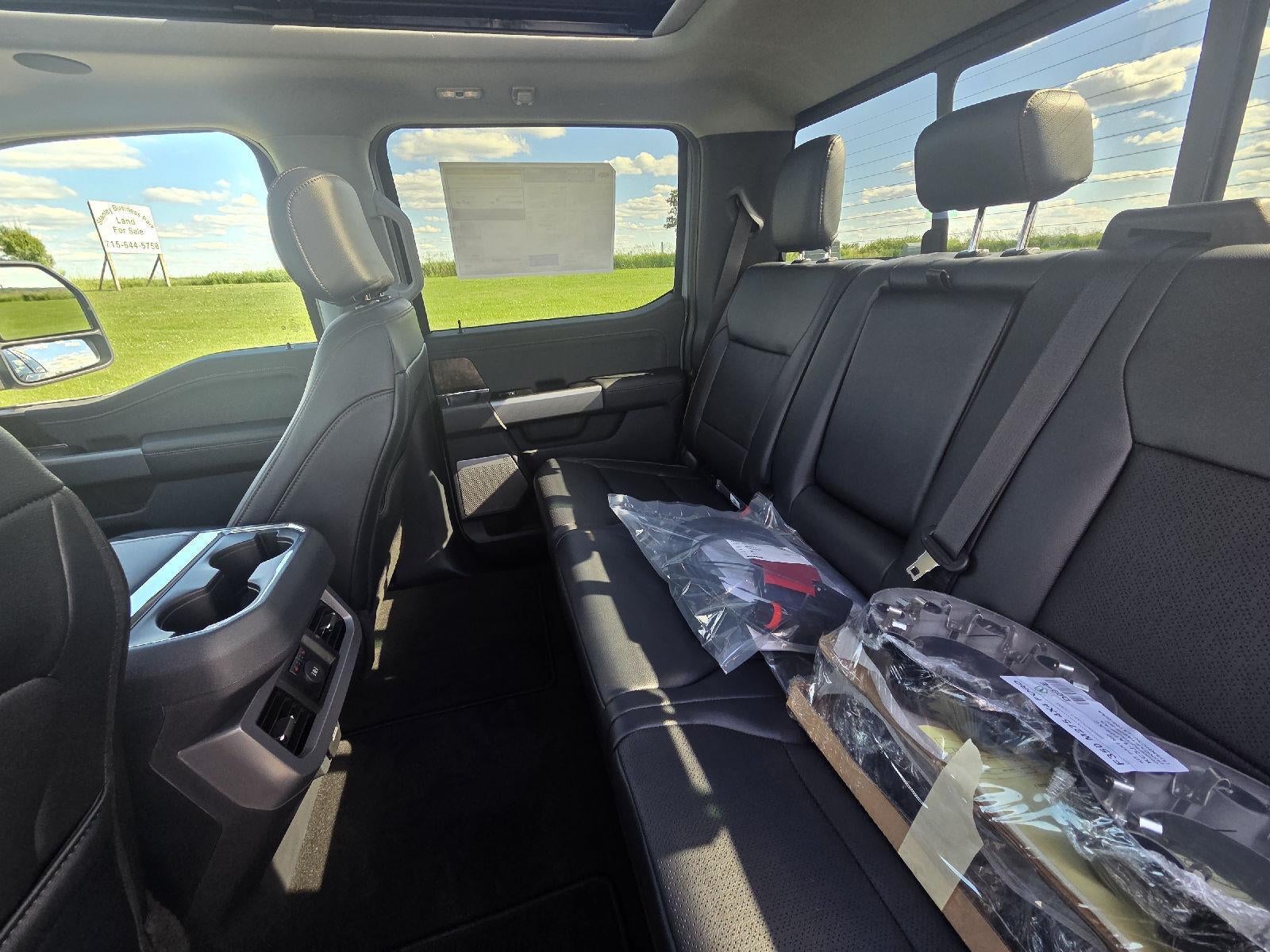 2026 Ford Super Duty F-350 SRW LARIAT