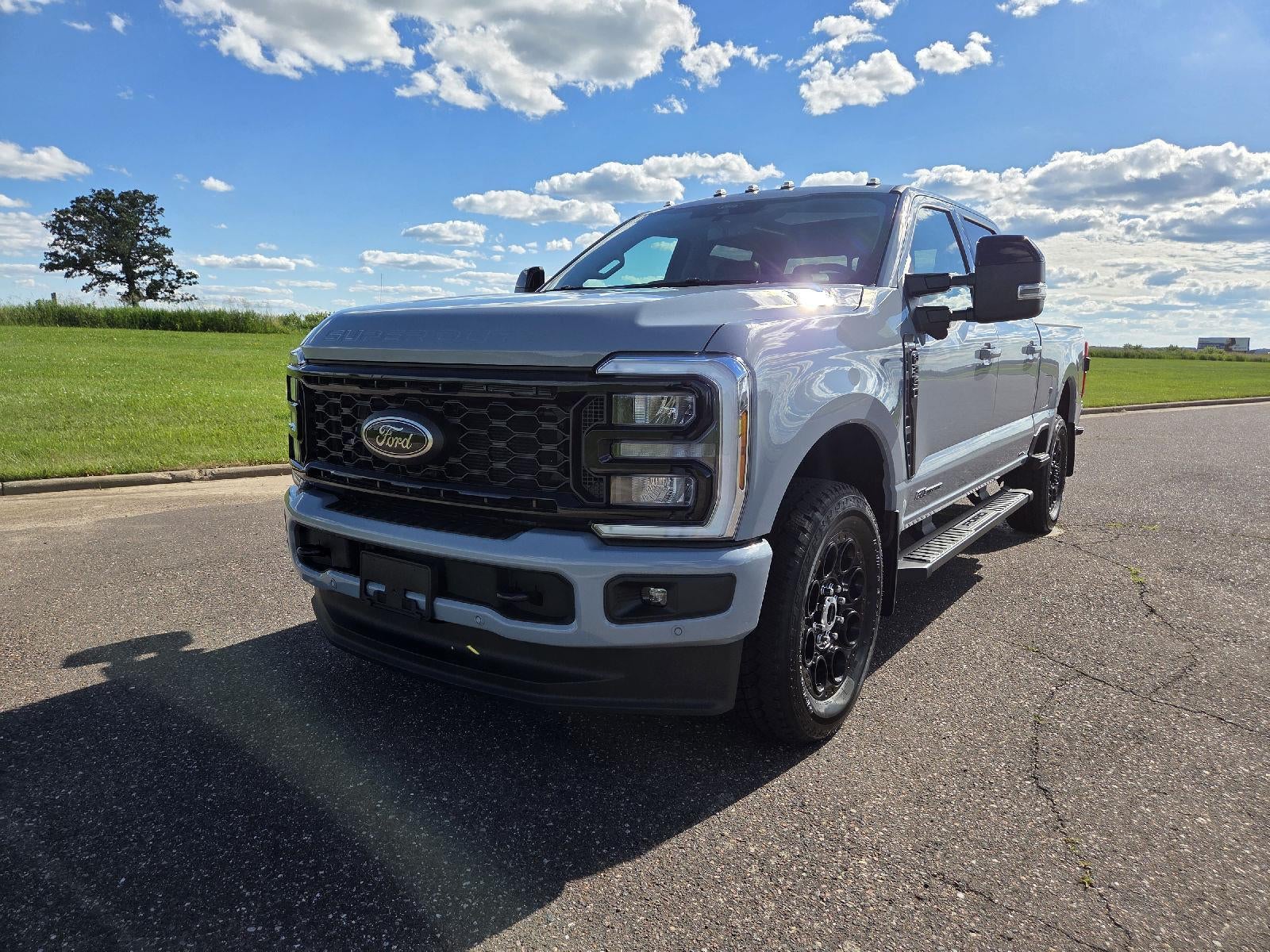 2026 Ford Super Duty F-350 SRW LARIAT