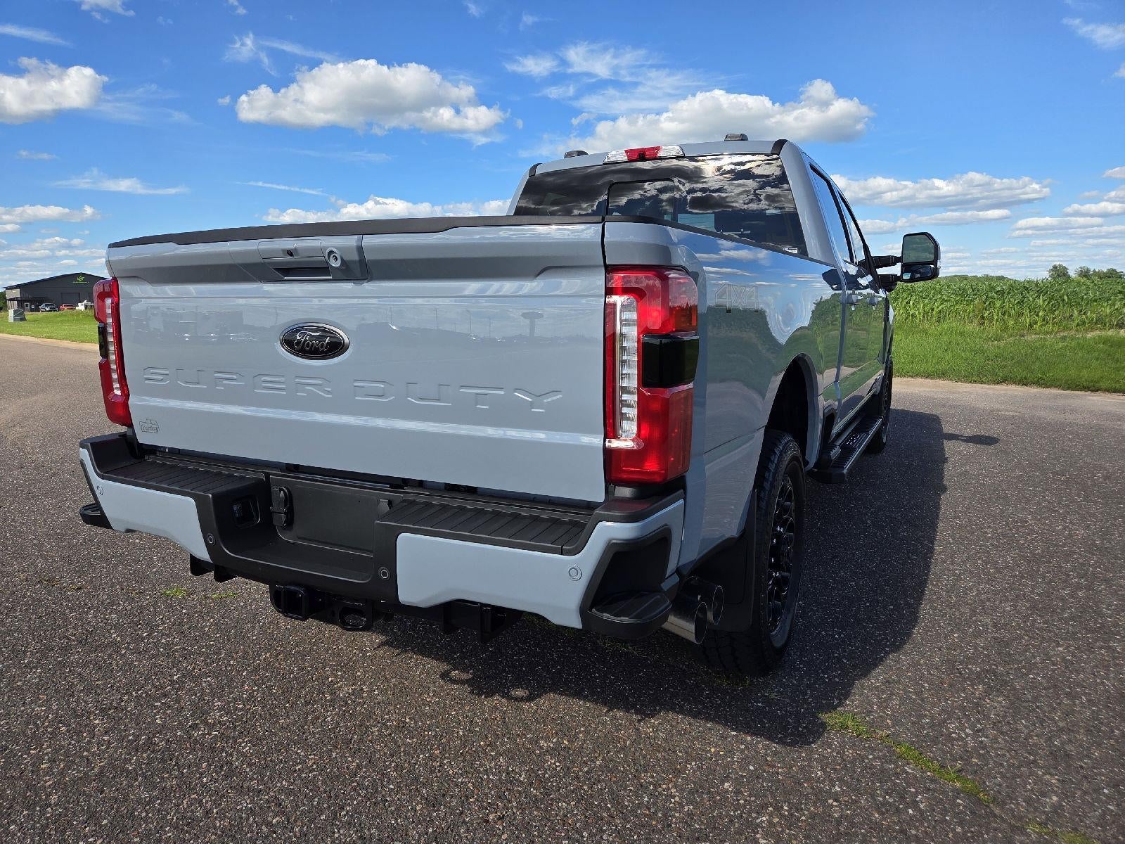 2026 Ford Super Duty F-350 SRW LARIAT