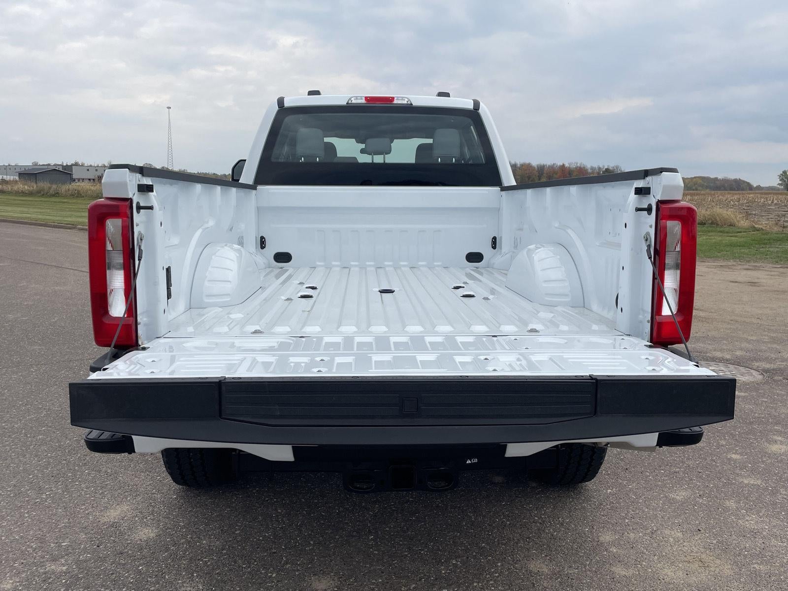 2026 Ford Super Duty F-350 SRW XL