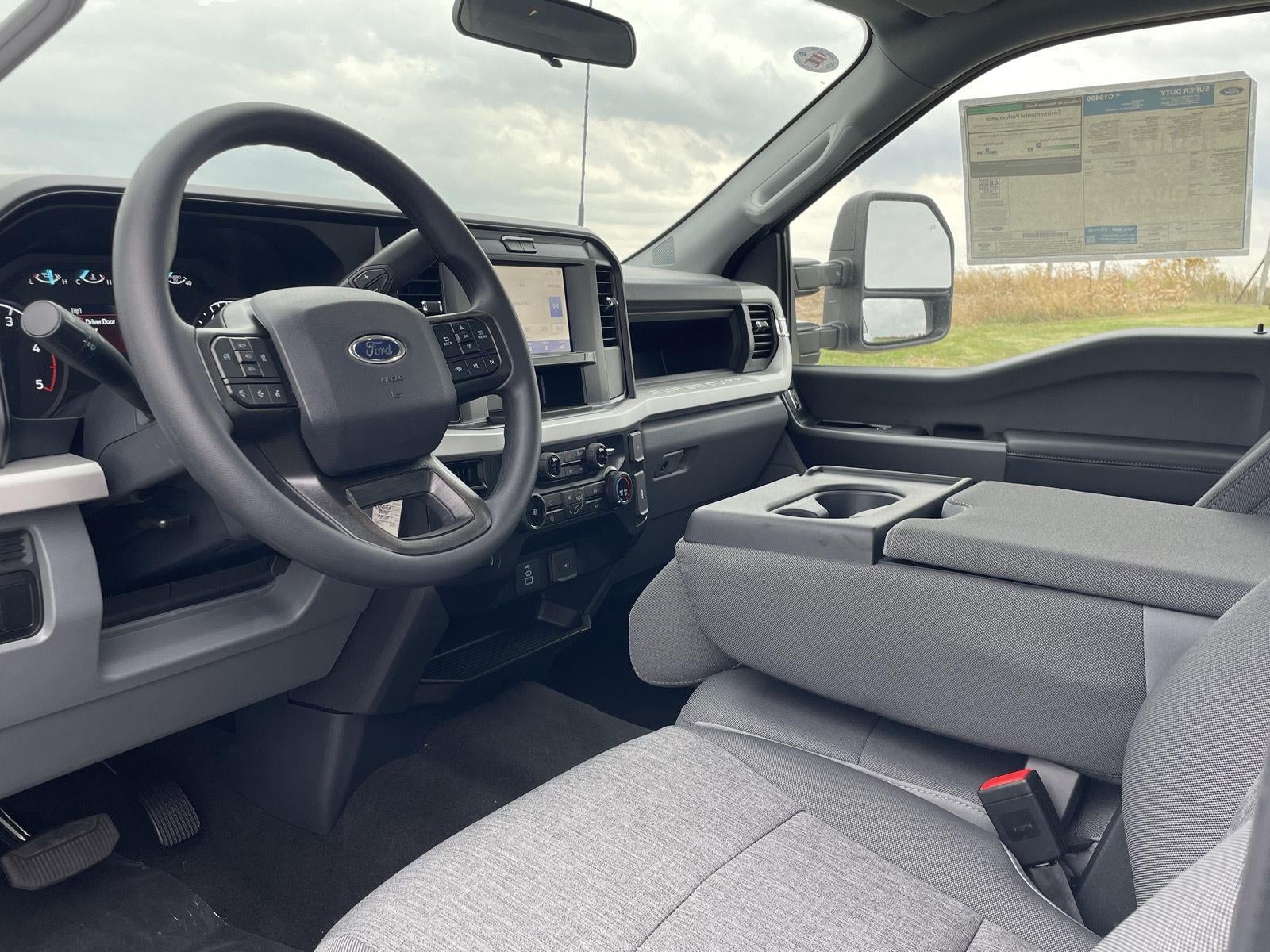 2026 Ford Super Duty F-350 SRW XL