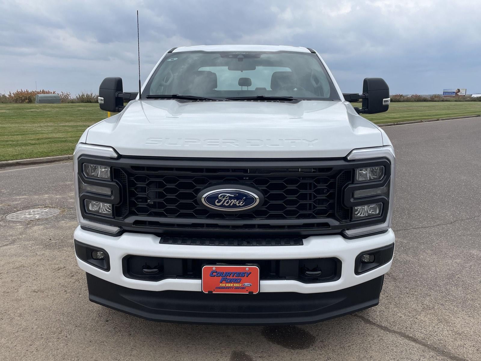 2026 Ford Super Duty F-350 SRW XL