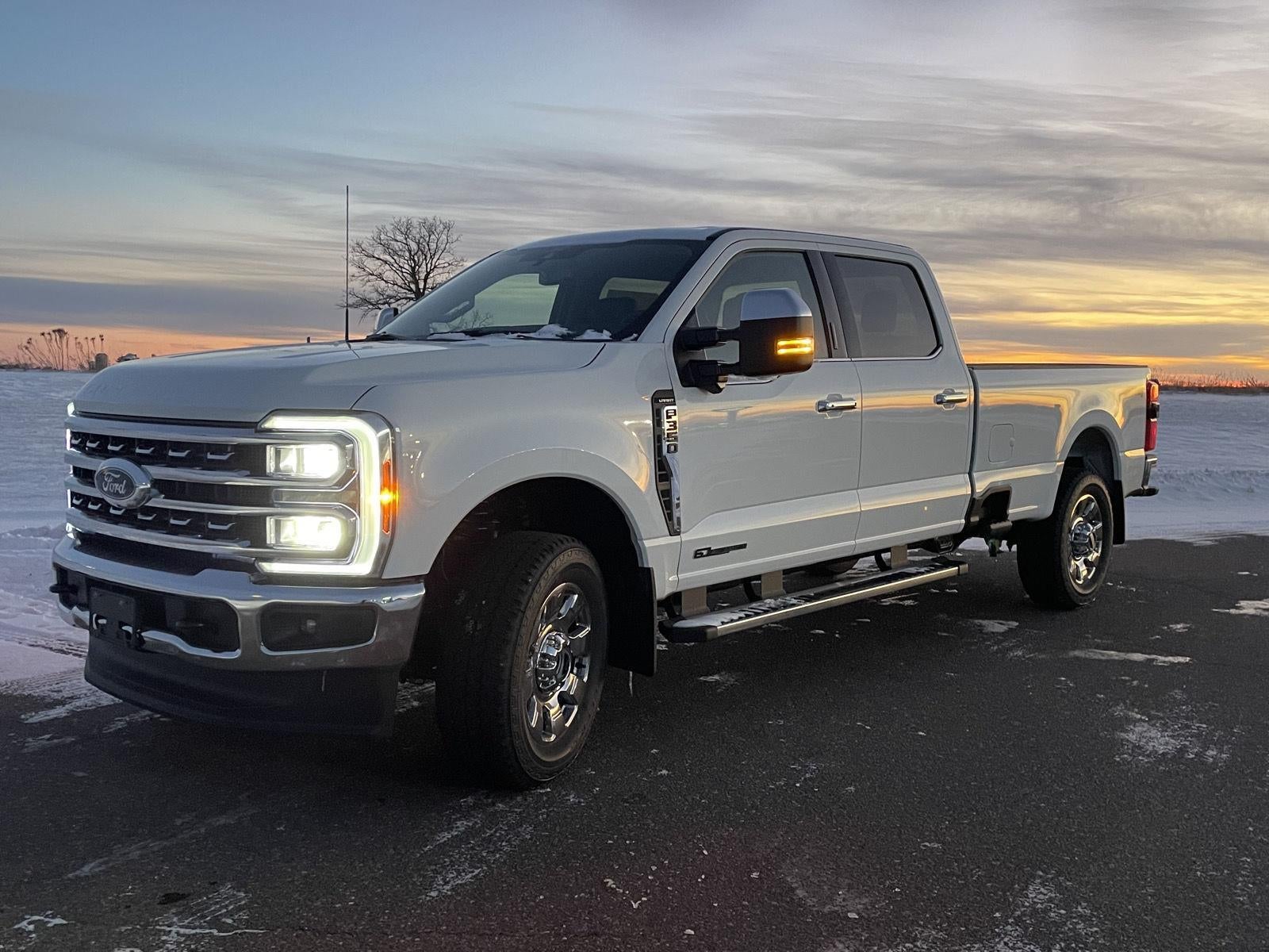 2026 Ford Super Duty F-350 SRW LARIAT