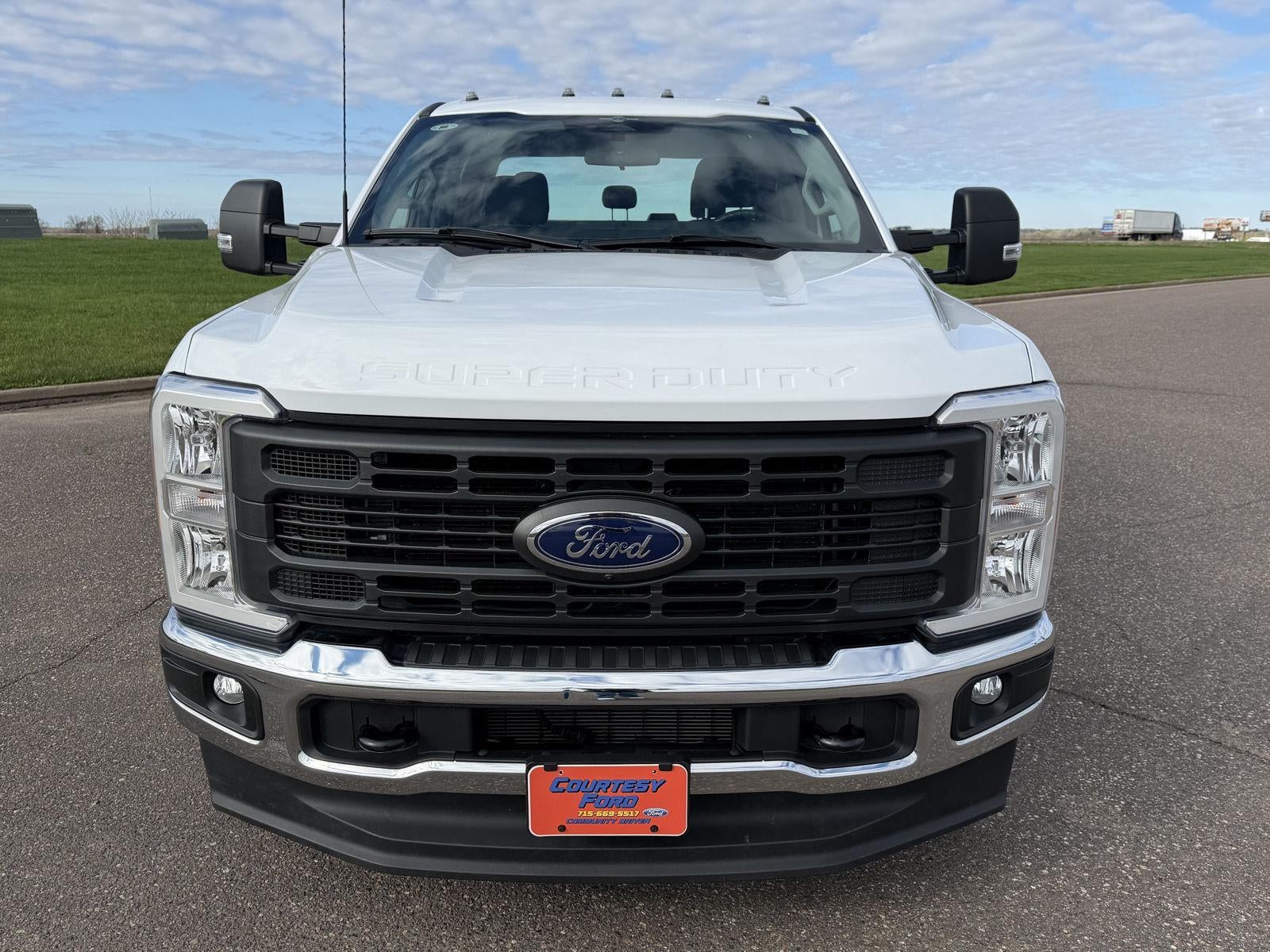 2023 Ford Super Duty F-350 DRW XL