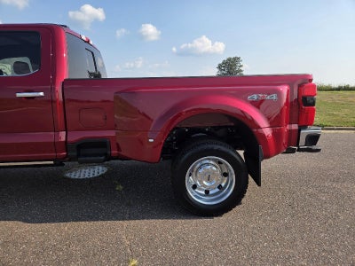 2026 Ford Super Duty F-450 DRW LARIAT