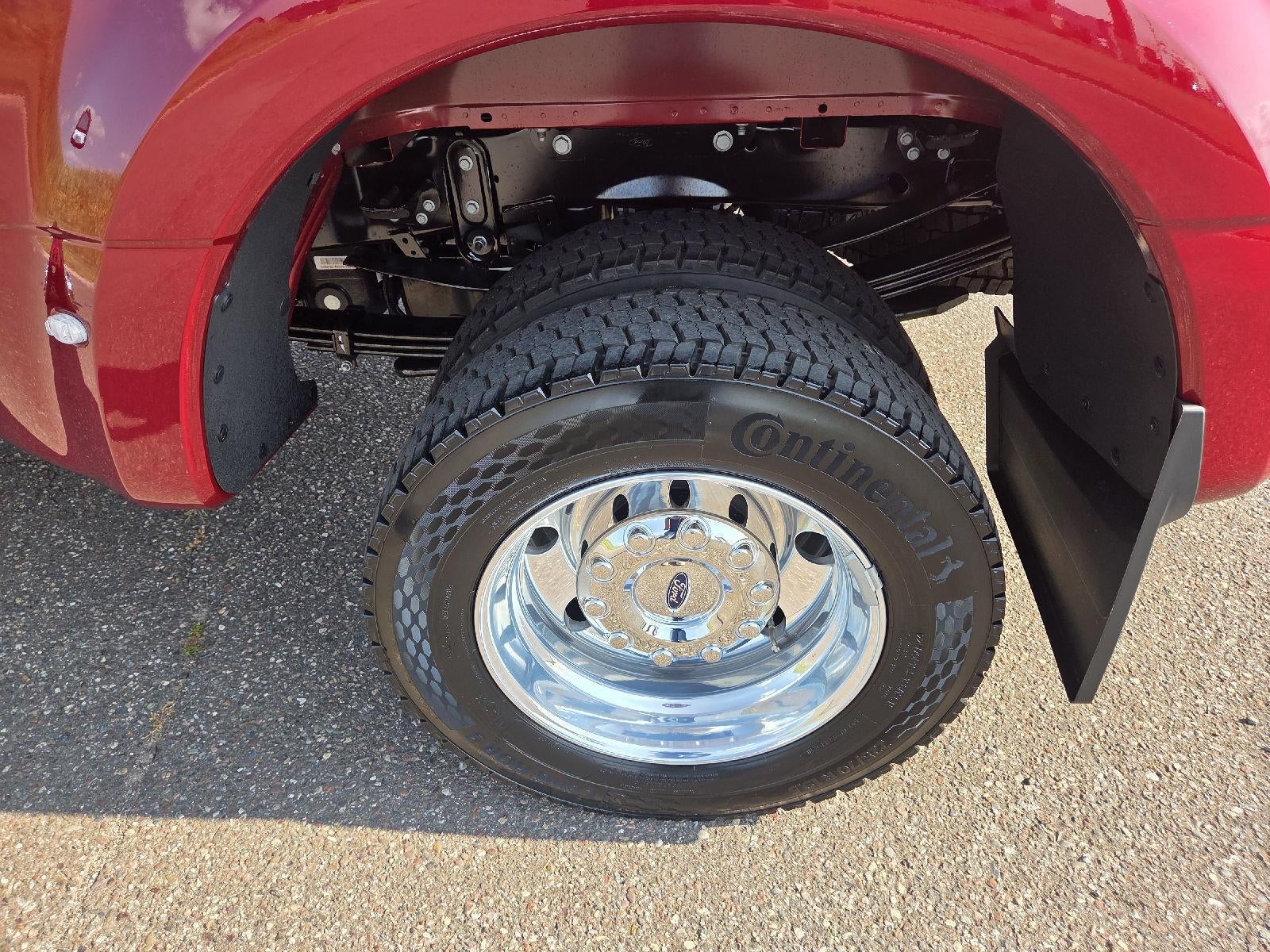2026 Ford Super Duty F-450 DRW LARIAT