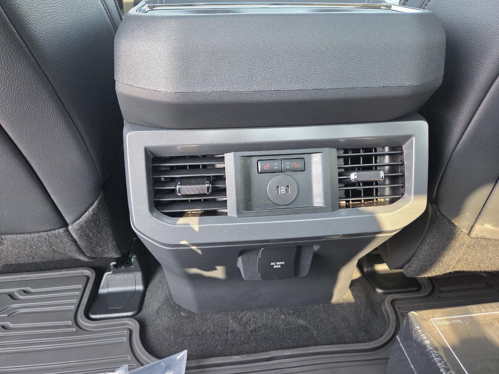 2026 Ford Super Duty F-450 DRW LARIAT