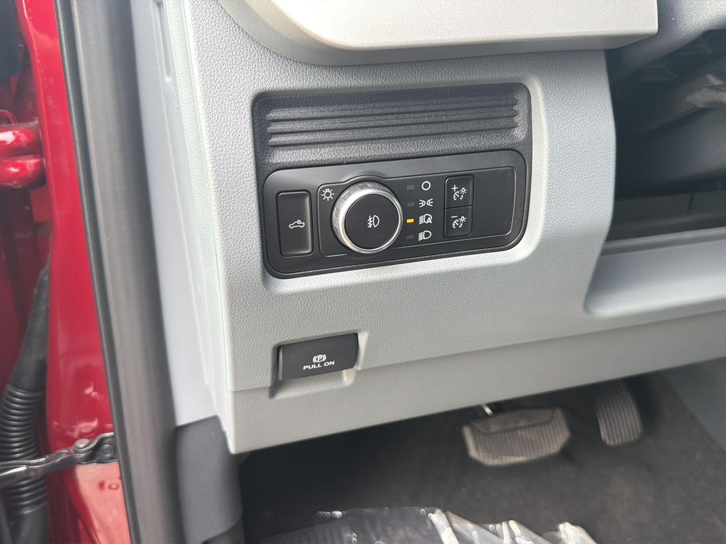 2027 Ford Super Duty F-250 SRW XLT