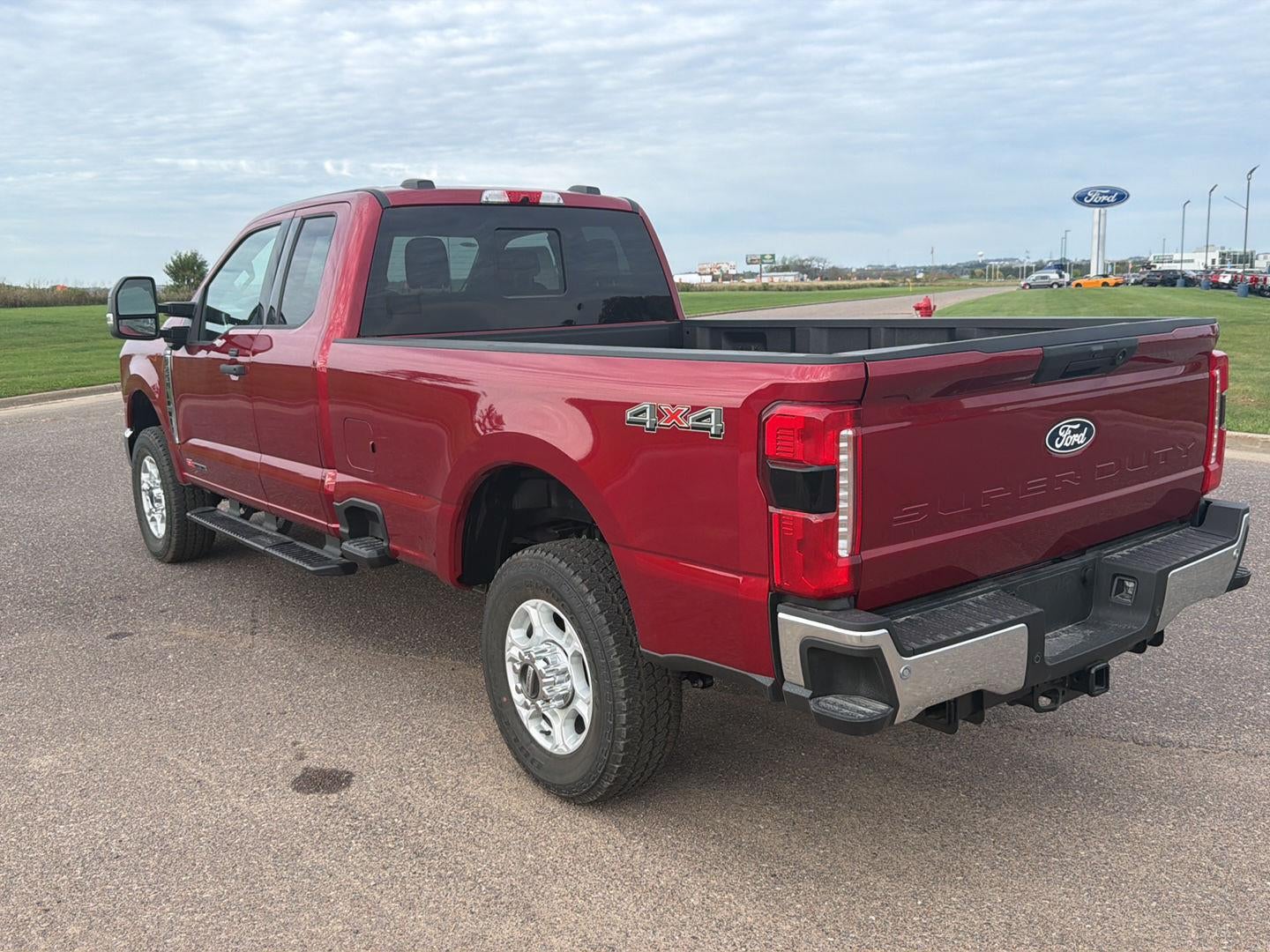 2027 Ford Super Duty F-250 SRW XLT