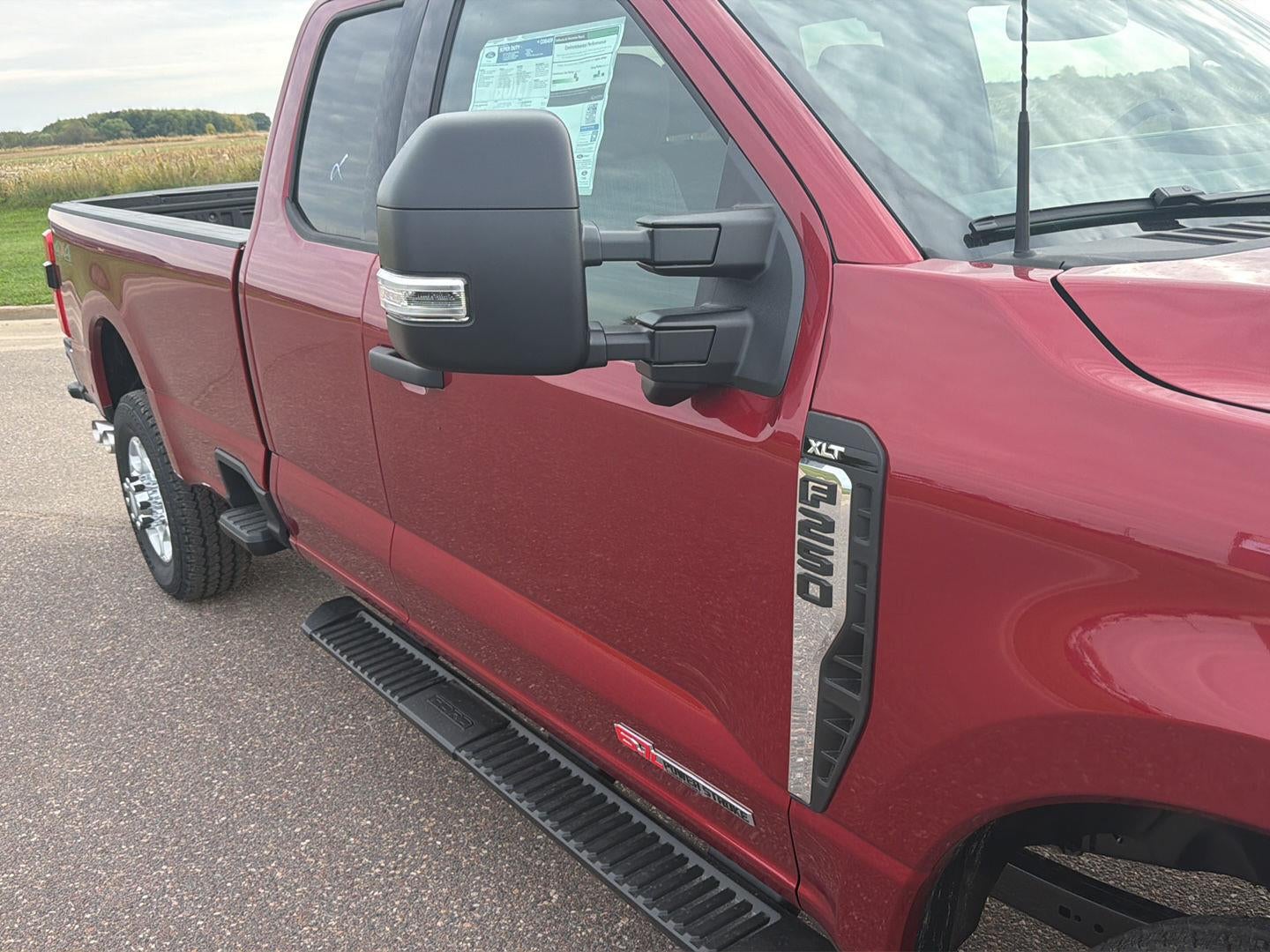 2027 Ford Super Duty F-250 SRW XLT