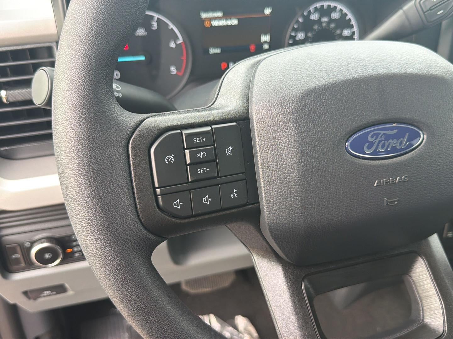 2027 Ford Super Duty F-250 SRW XLT