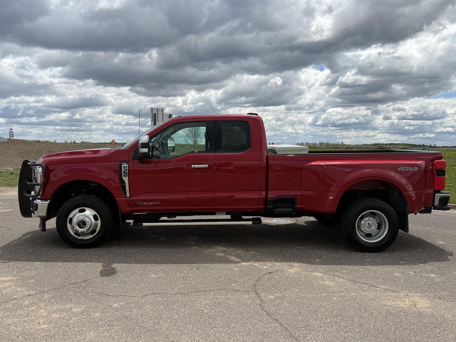 2024 Ford F350 SUPER Base