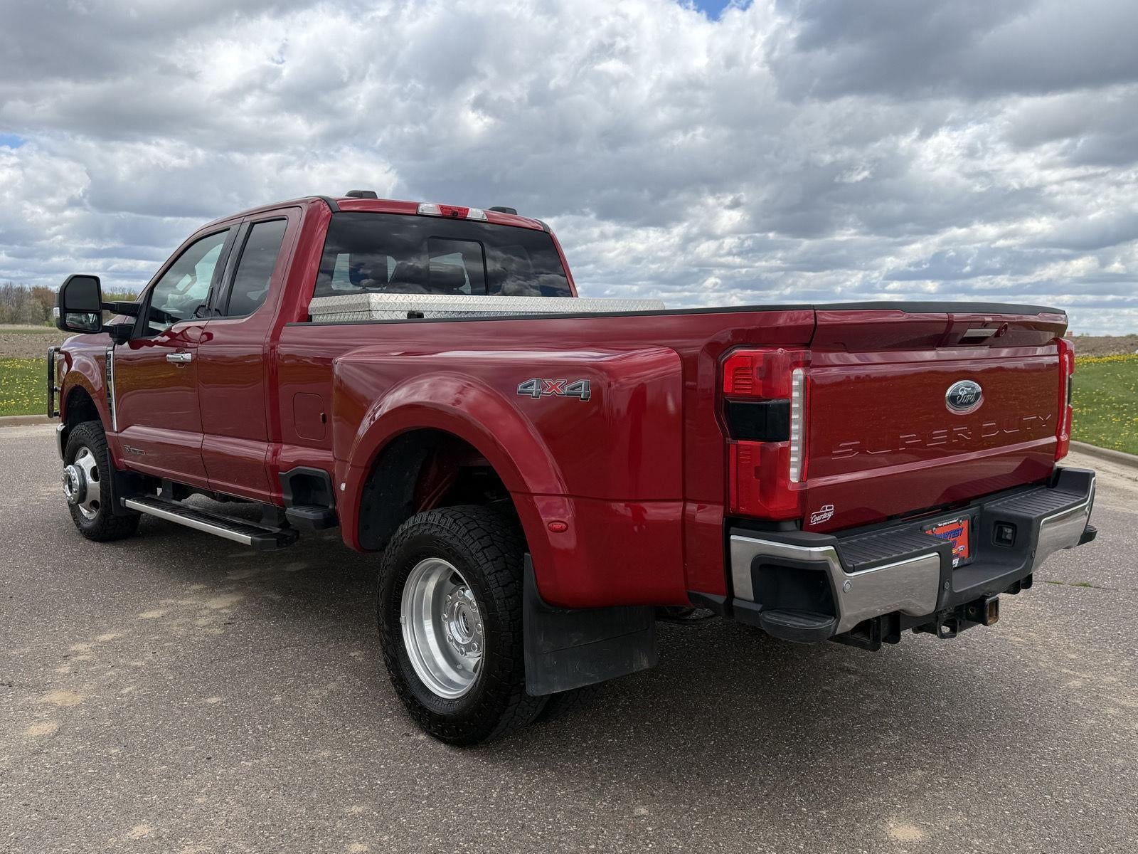 2024 Ford F350 SUPER Base