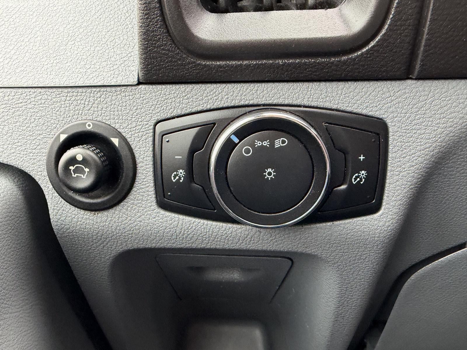 2016 Ford TRANSIT 148 WB Low Roof Cargo