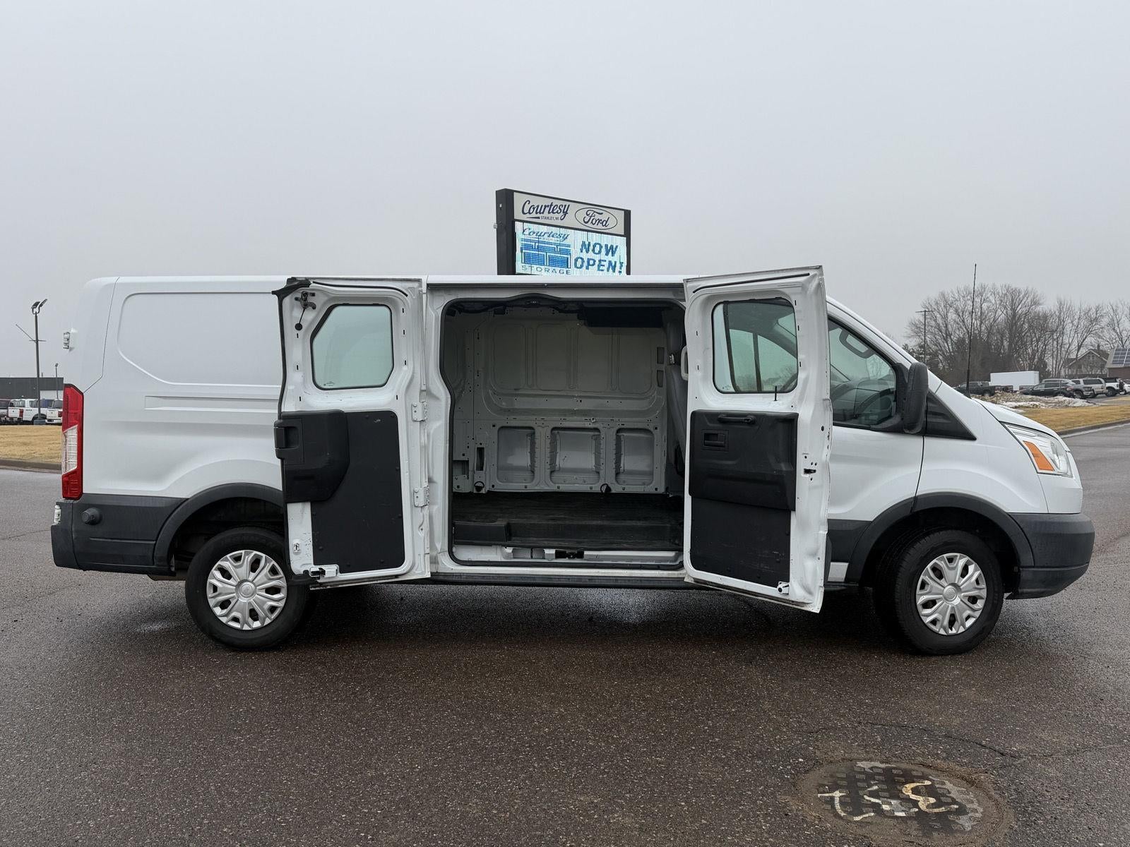 2016 Ford TRANSIT 148 WB Low Roof Cargo