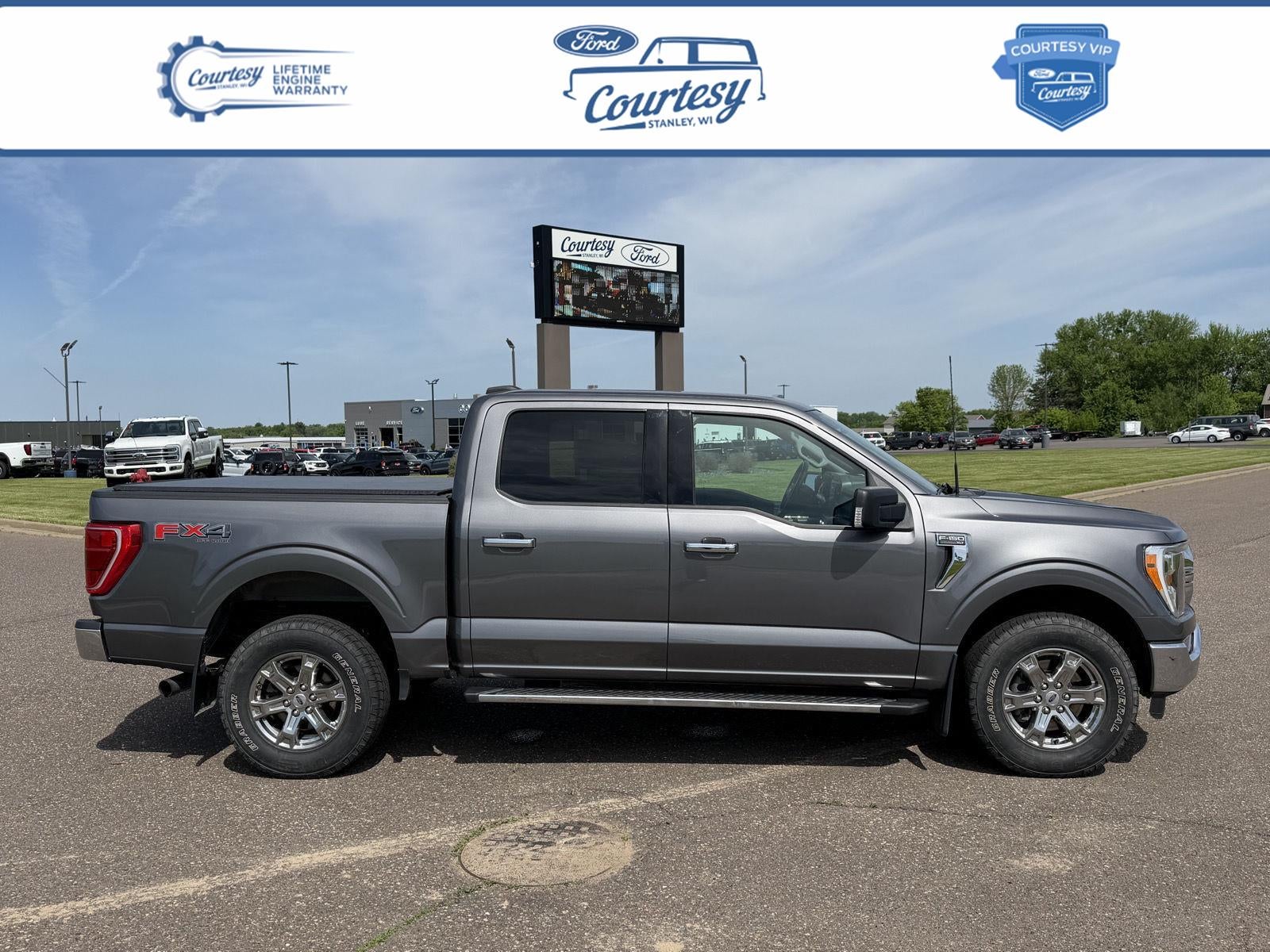 2021 Ford F-150 XLT 4x4 SuperCrew 5-1/2 Box's photo