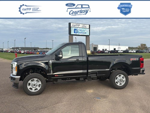 2027 Ford Super Duty F-350 SRW XLT