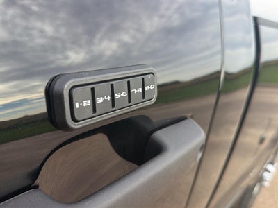 2027 Ford Super Duty F-350 SRW XLT