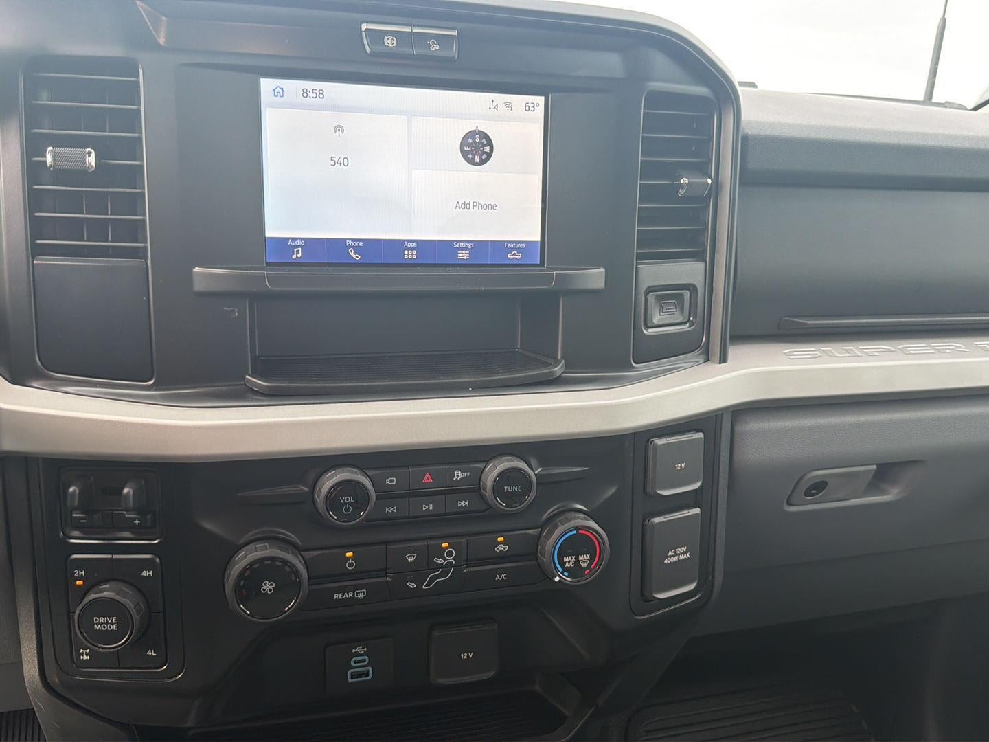 2027 Ford Super Duty F-350 SRW XLT