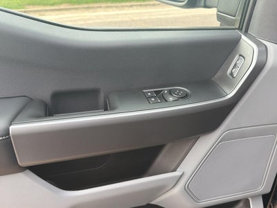 2027 Ford Super Duty F-350 SRW XLT