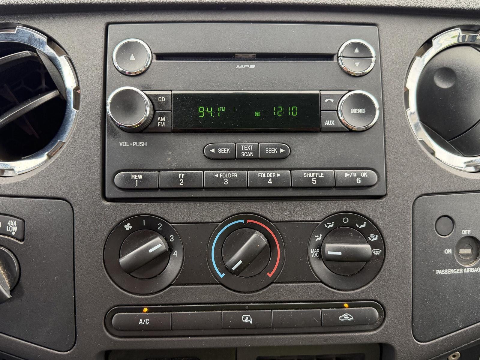 2010 Ford Super Duty F-250 SRW XL