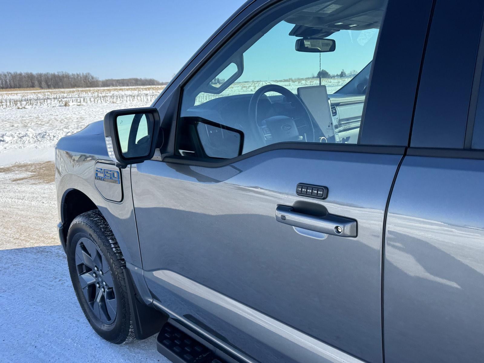 2025 Ford F-150 Lightning Flash