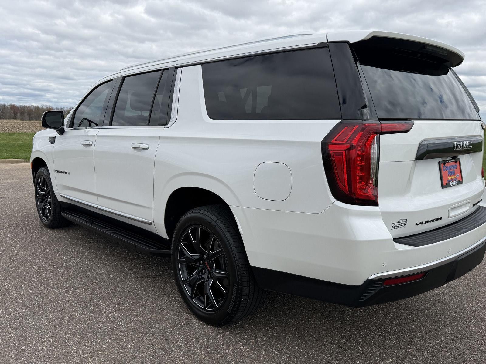 2023 GMC Yukon XL Denali