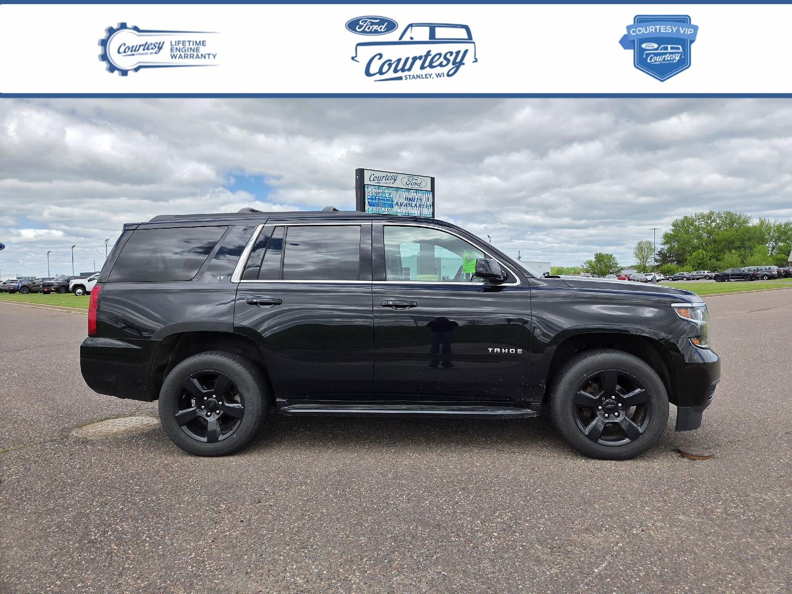 2017 Chevrolet Tahoe 4WD LT's photo