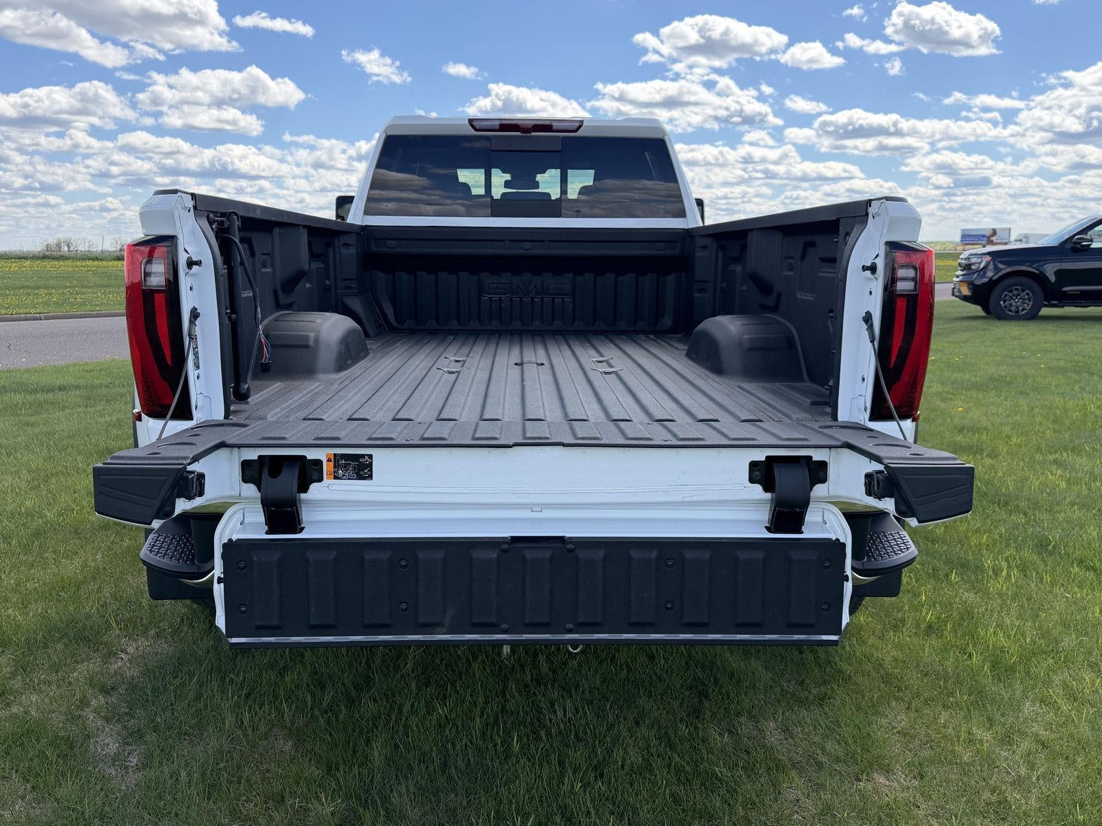 2025 GMC Sierra 3500HD SLT