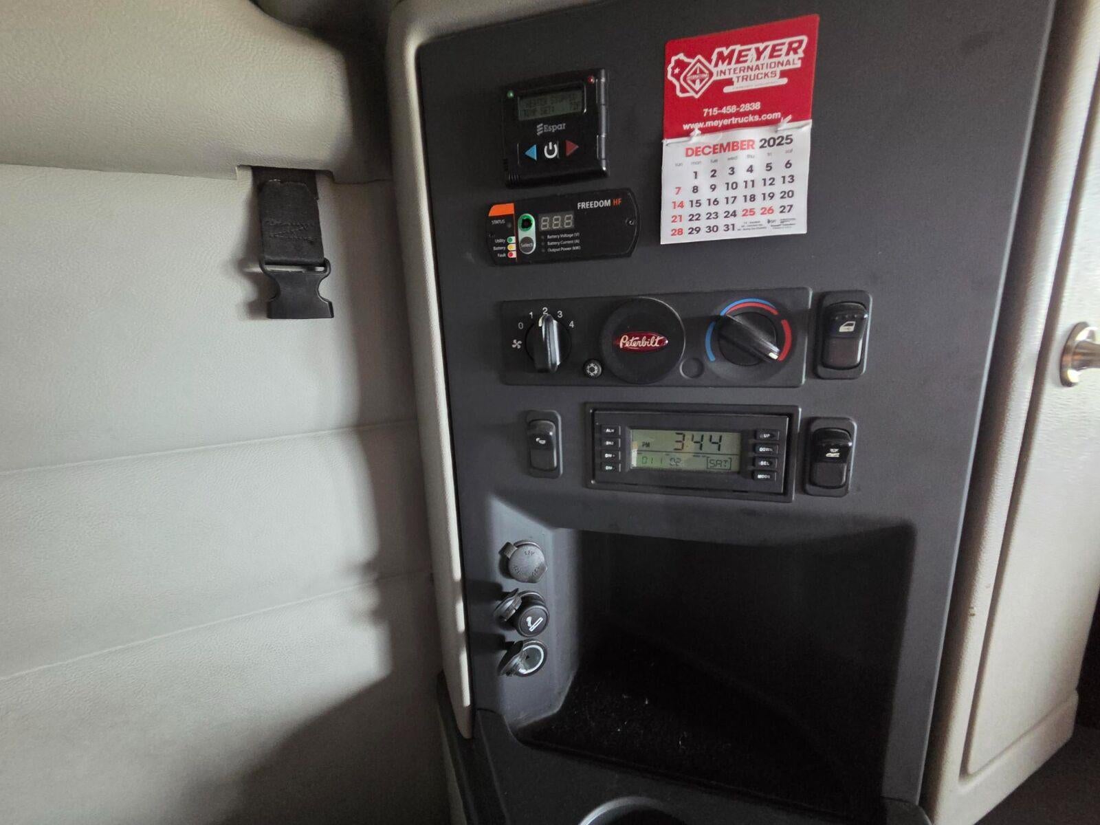 2020 PETERBILT 579 Semi